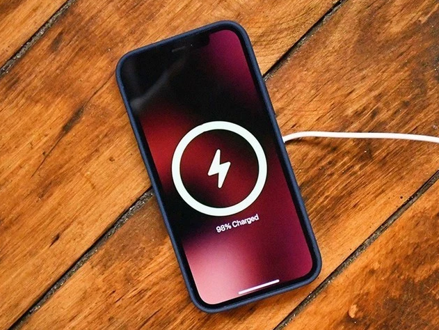 金口河苹果手机维修分享iPhone 12可以随便充电吗 